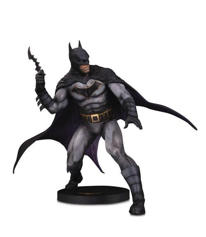DC DESIGNER SERIES - BATMAN BY OLIVIER COIPEL - STATUA 30CM