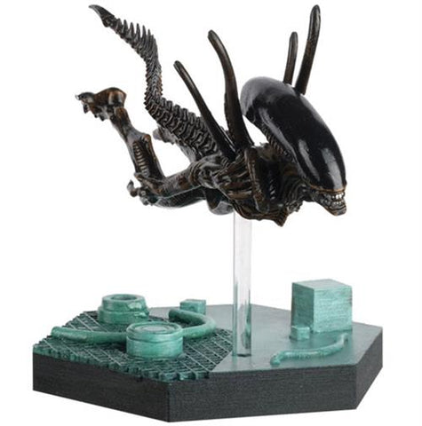 ALIEN & PREDATOR - SWIMMING XENOMORPH (ALIEN RESURRECTION) - FIGURE 10CM