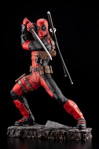 DEADPOOL MAXIMUM FINE ART STATUE