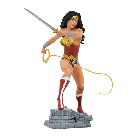 DC GALLERY - WONDER WOMAN LASSO BY ROCCO TARTAMELLA - STATUE 22CM