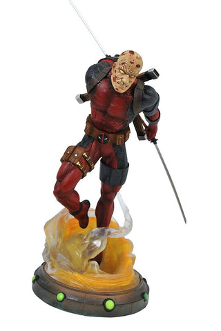 MARVEL GALLERY UNMASKED DEADPOOL STATUE