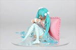 HATSUNE MIKU CASUAL WEAR STATUE