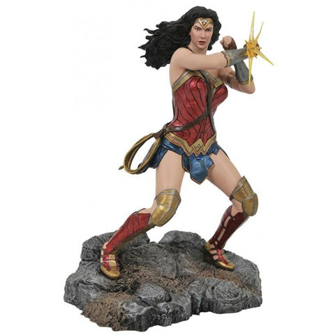 DC GALLERY - JUSTICE LEAGUE MOVIE - WONDER WOMAN BRACELETS - STATUE 25CM